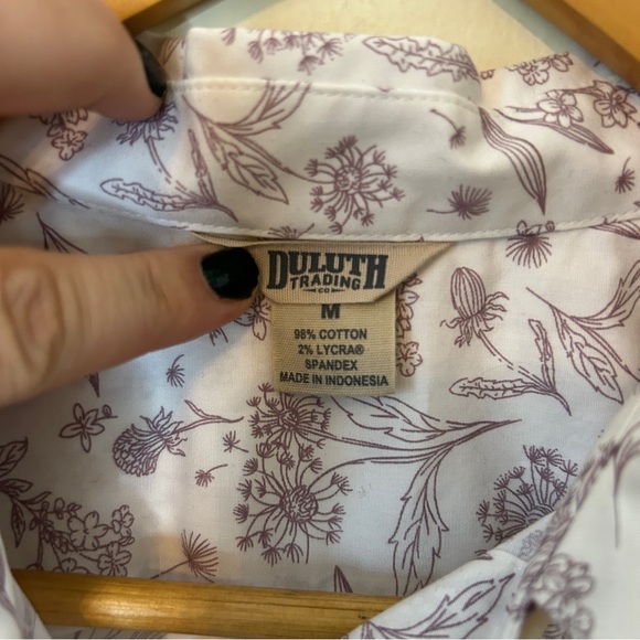 Duluth Trading Company Dandelion Floral Button Down Size M - Picture 3 of 6